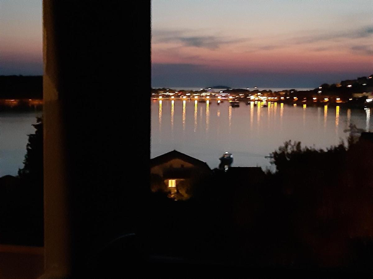 Varazdinci Рогозница Экстерьер фото